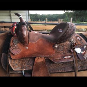 15 inch Double T Barrel Saddle. SOLD